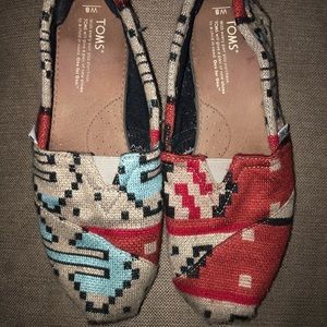 Aztec Print TOMS